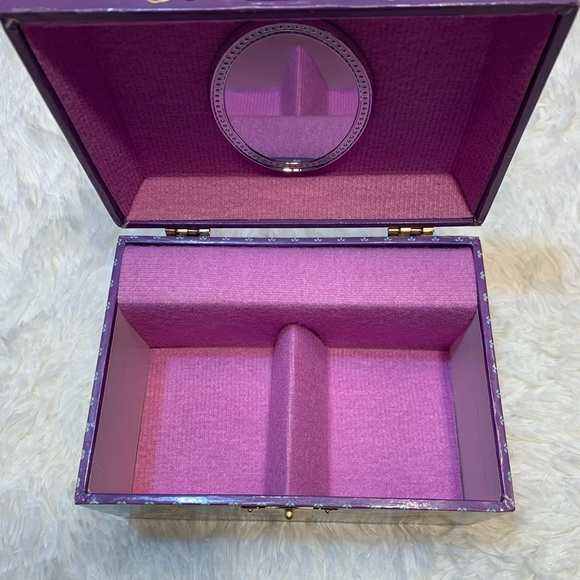 Vintage Musical Mickey & Co. Jewelry Box. - Picture 7 of 11